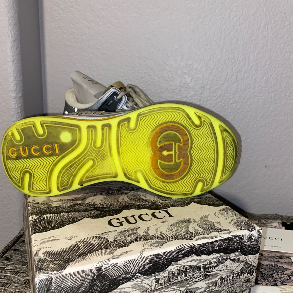 Woman Gucci Ultrapace Sneakers - Picture 8 of 8